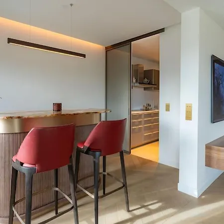 Modern Flat With Terrasse, 16 Apartment